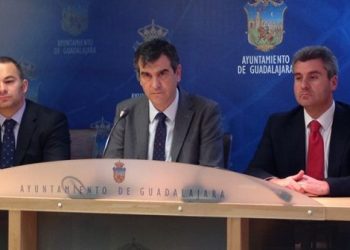 Antonio Román ofrece a Ciudadanos un pacto de gobierno