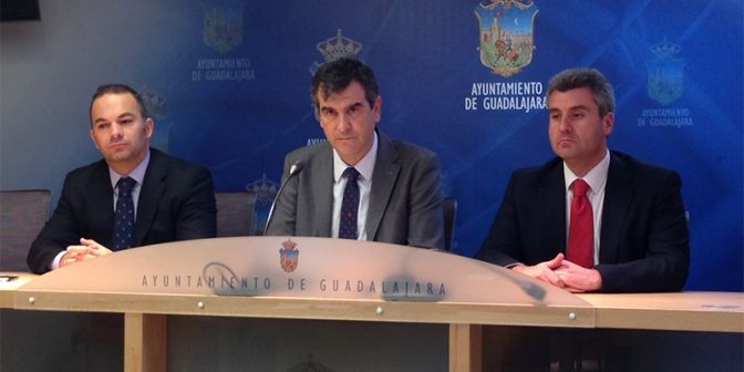 Antonio Román ofrece a Ciudadanos un pacto de gobierno