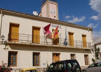 Archivada la querella interpuesta en la Urbanización Las Anclas contra el alcalde de Pareja