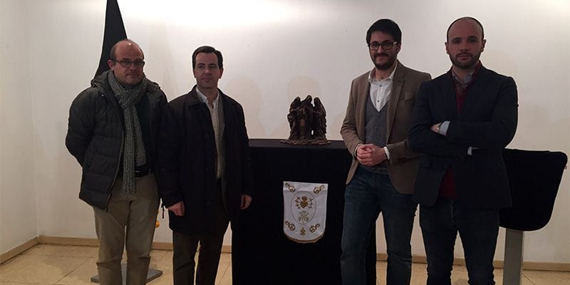 El paso de las Santas Marías de Cuenca comenzará a tallarse en abril 1 e2 80 a2gran acogida de la maqueta del paso de nuestra senora de los dolores y las santas marias entre la comunidad nazarena