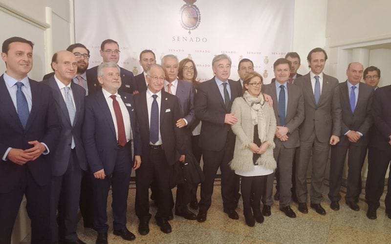 Latre asiste en el Senado al debate de la moción del Grupo Popular en defensa de las diputaciones