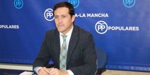 Carlos Velázquez en rueda de prensa-010316