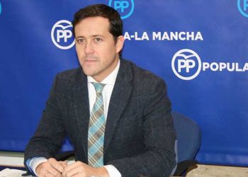 El PP denuncia “la obsesión anticlerical y de extrema izquierda de Page al querer quitar la asistencia religiosa en los hospitales”