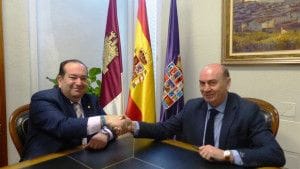 La Diputación de Guadalajara facilita asistencia jurídica a los pequeños municipios de la provincia 2 Foto Diputacion 2 - Firma convenio Colegio Abogados
