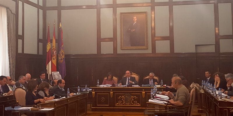 Latre: “La Diputación ejerce una función a favor de proyectos de vital importancia para la vertebración de la provincia”