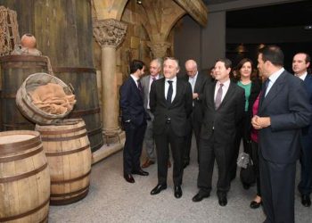 García-Page quiere reducir el paro a la mitad