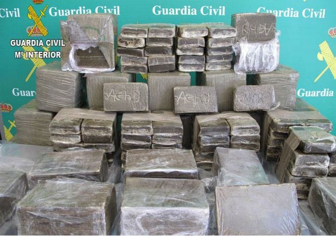 Dos detenidos con 52 kilos de hachís en Guadalajara tras darse a la fuga en un vehículo 1 hachis12