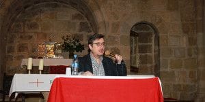 Una conferencia sobre 'la muerte de Cristo, desde el punto de vista médico' inicia la actividad cultural de la Iglesia de Santiago en 2016 de Sigüenza 2 IMG_4259