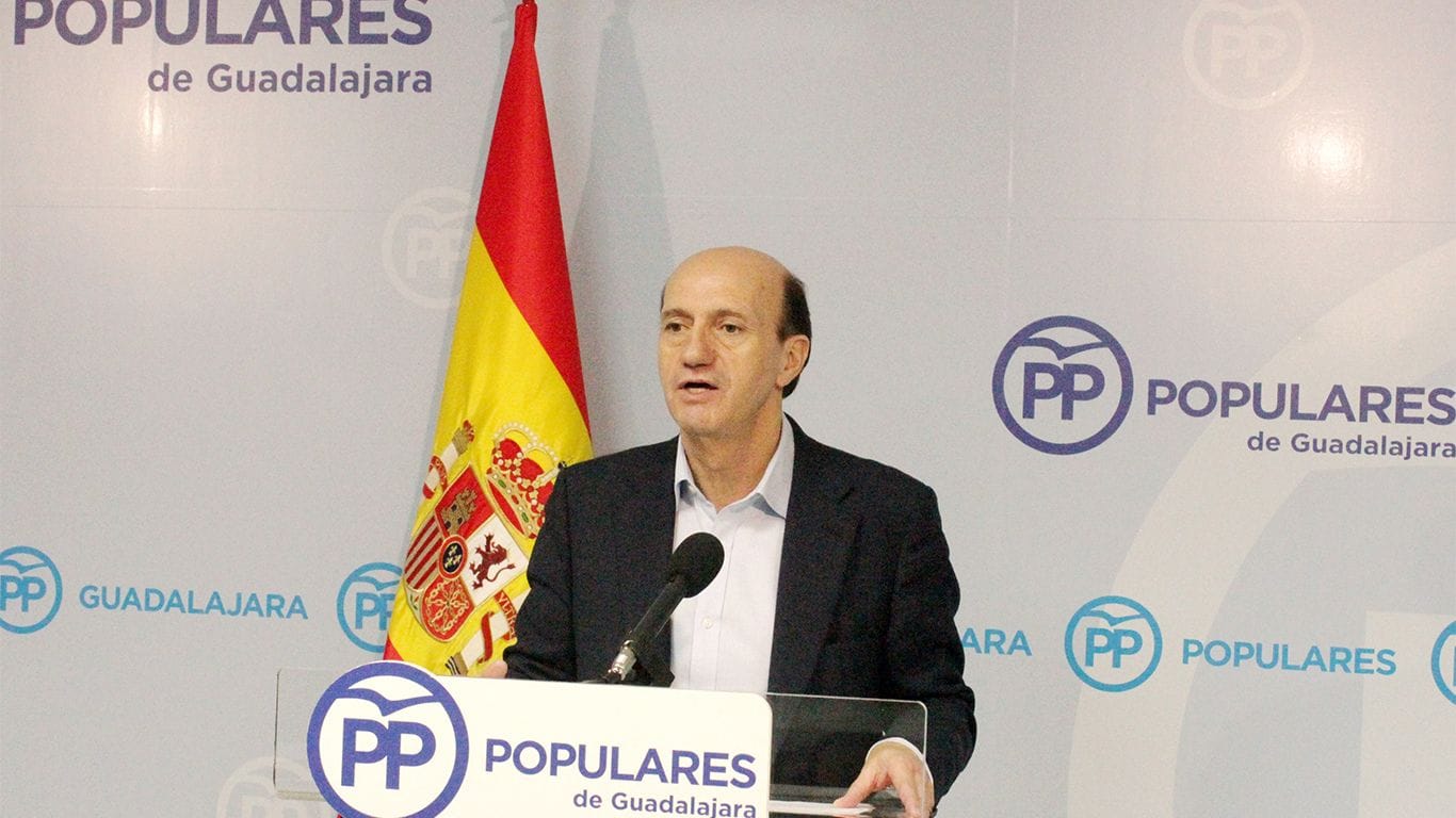 El PP exige a Page que fije “fecha y hora” para abordar con Madrid la continuidad del convenio sanitario