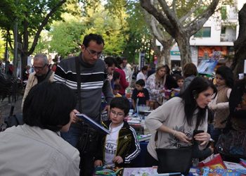 La Asociación de Libreros y Papeleros de Cuenca inicia los trabajos para celebrar el Día del Libro
