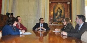 Cuenca celebrará la Feria del Libro en el Casco Antiguo 2 LIBREROS reunión Ayuntamiento