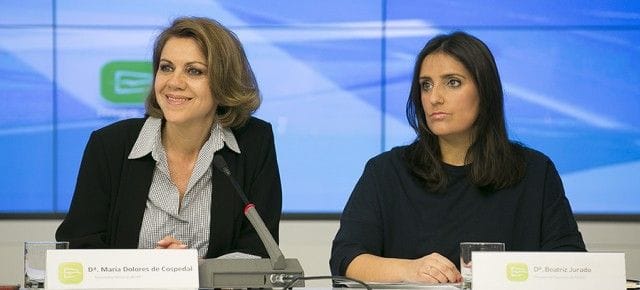 Cospedal: “No se puede faltar el respeto a los españoles sustituyendo votos por otras cosas”