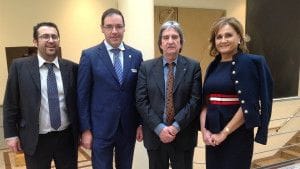 Prieto junto a los senadores del PP por Cuenca en el  pleno