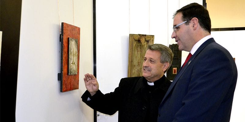 Diputación de Cuenca abre su Salón de Actos a los “Postigos” de Ángel Belinchón