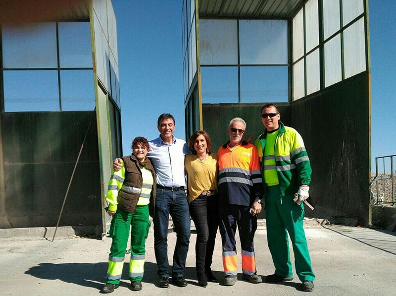 Yolanda Ramírez se interesa por el funcionamiento de la planta de residuos de El Casar-Mesones
