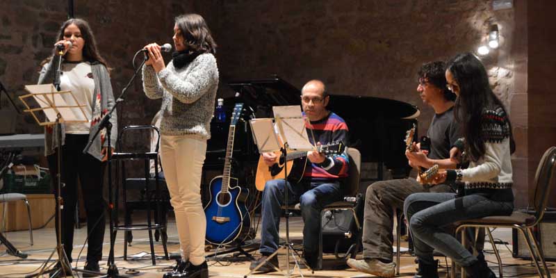 La II Feria del Libro Usado y el concierto solidario, en Sigüenza, recauda 800 euros