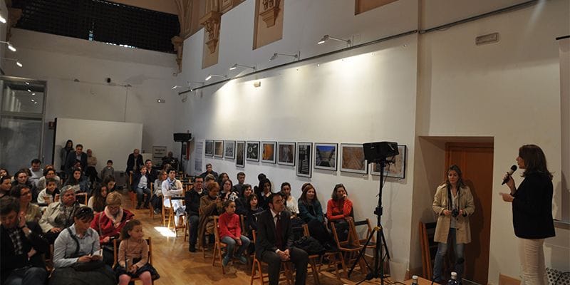 Más de cuarenta personas se interesan por los «webos fritos» de Susana Pérez