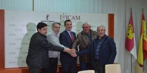 El consejero de Agricultura mantiene una reunión sobre agricultura ecológica con las OPA's en el IRIAF (Tomelloso)