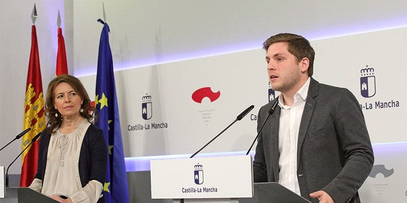 El portavoz de la Junta habla de “venganza política” de Cospedal por el recurso de Rajoy contra la jornada laboral de 35 horas