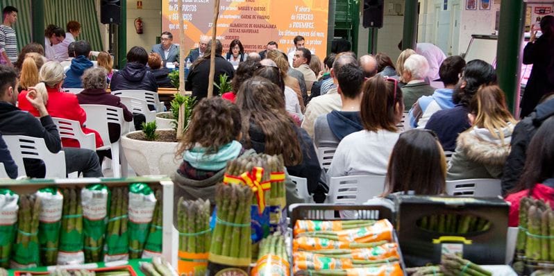 Éxito de la jornada sobre el espárrago en el programa  ¡Ven al Mercado de Abastos!