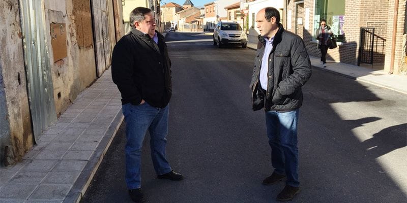 La Diputación lleva a cabo obras de pavimentación de calles en Alovera, Yunquera de Henares y Marchamalo