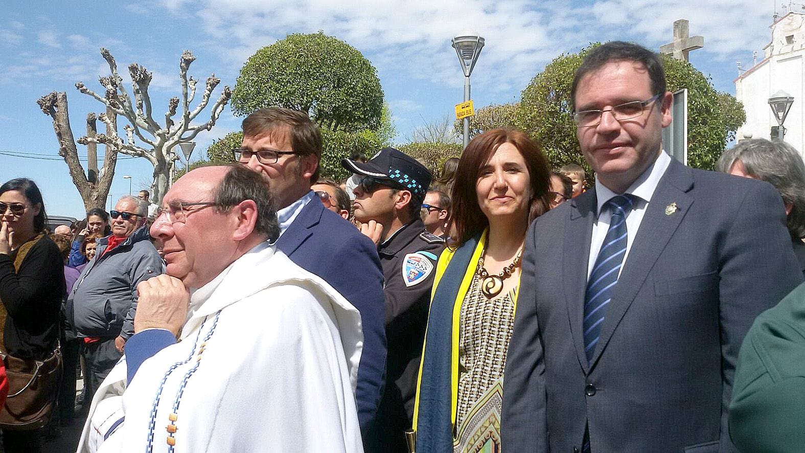 Prieto acompaña a los sanclementinos en la Venida de la Virgen de Rus