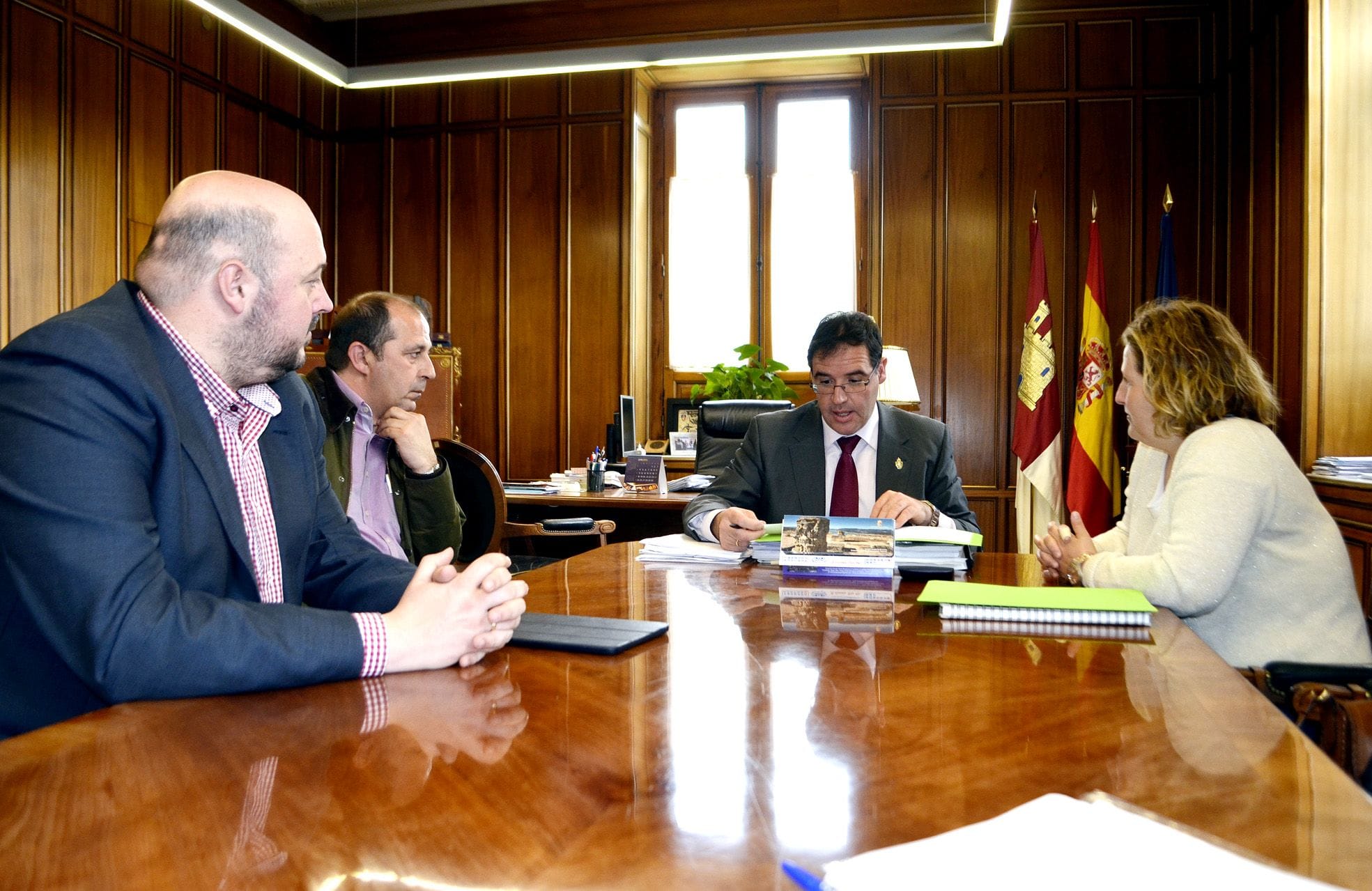 Primera toma de contacto de Prieto con la nueva Junta Directiva de la Asociación de la Prensa de Cuenca