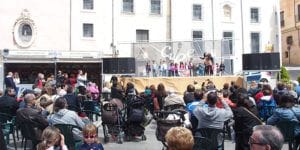 la feria del libro llena de actuaciones para todos los publicos la plaza mayor de cuenca