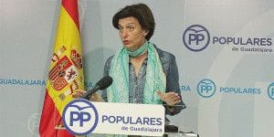 La senadora Ana González hoy en rueda de prensa  190416