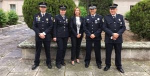 Cinco policías locales de Guadalajara recibieron ayer en Toledo las Medallas a la Permanencia 