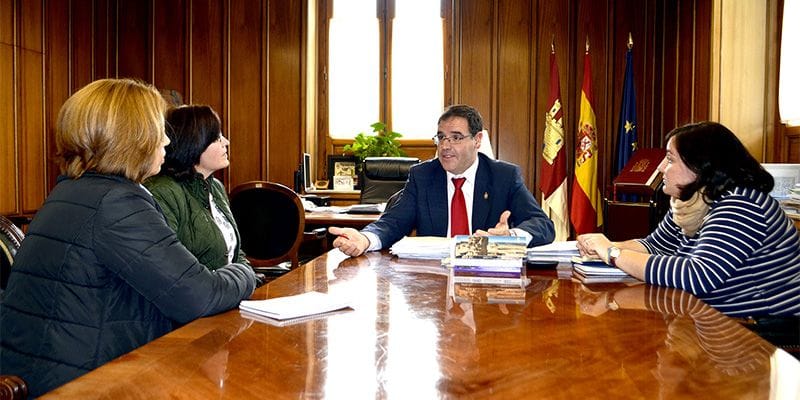 La Diputación mantendrá su apoyo a la asociación AFAMIT de Tarancón