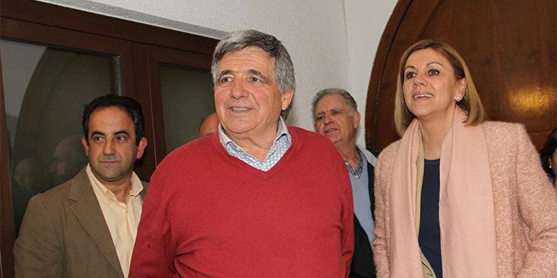 Cospedal felicita al alcalde de Tamajón por su labor al frente del Consistorio en los últimos 25 años