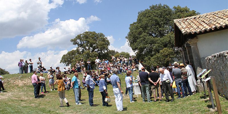 La Puerta honra a la Virgen de la Montealeja