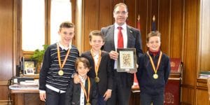 Alevines Posan Despacho Prieto