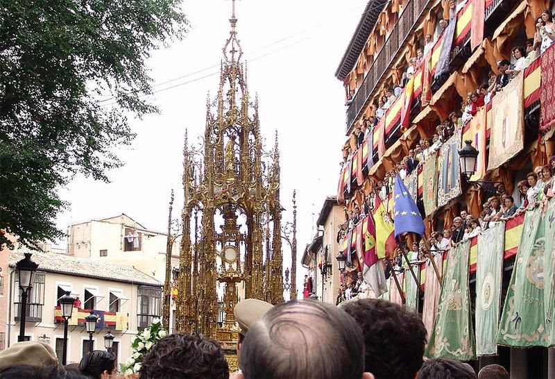 García-Page solicitará a Cristina Cifuentes que el Corpus Christi sea también festivo en la Comunidad de Madrid