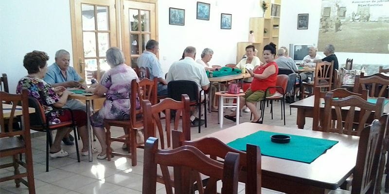 Los mayores de ‘Las Castillas’ denuncian que la Junta les quiere llevar a un lugar ‘lúgubre e inhóspito”