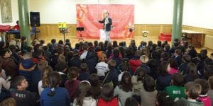 Cuentacuentos en la Feria del Libro de Cuenca.
