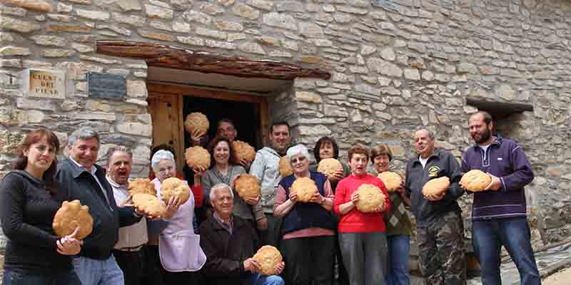 Almiruete hace pan y bollos para celebrar el Día de la Colación 1 diacolacion