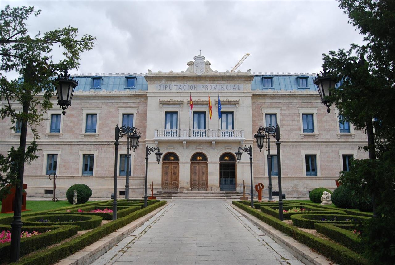 Prieto pide a Gónzález Mena que enumere sus propuestas contra la despoblación 3 Prieto pide a Gónzález Mena que enumere sus propuestas contra la despoblación