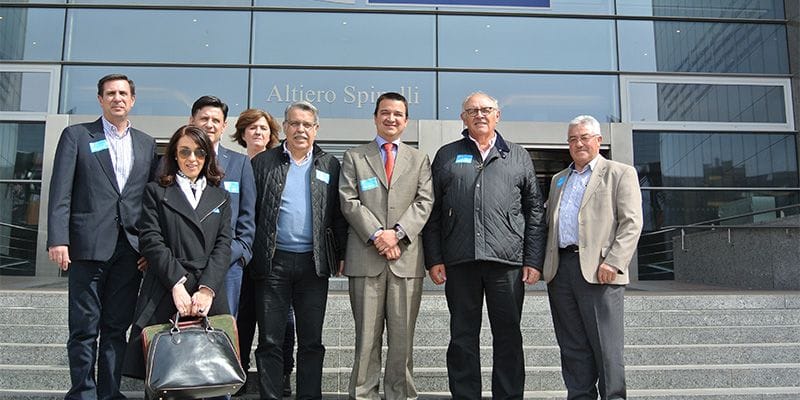 La Junta destaca la acogida en Bruselas de sus propuestas y el PP le dice que ha ido para nada