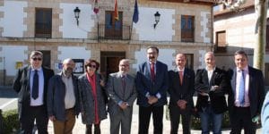 El consejero de Sanidad, Jesús Fernández, visita el consultorio local de Torrejón del Rey