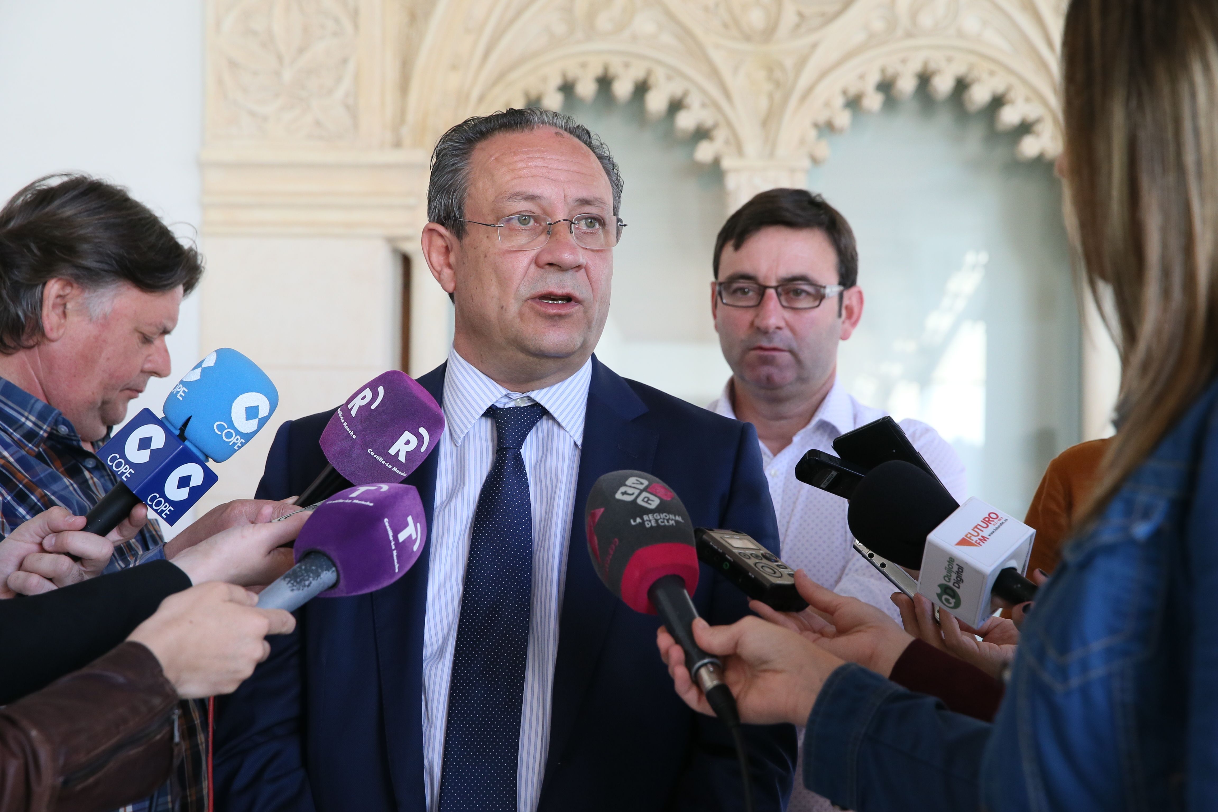 La Oferta de Empleo Público de 750 plazas para docentes aprobada por el Gobierno regional se ajusta a la tasa de reposición fijada en los Presupuestos Generales del Estado