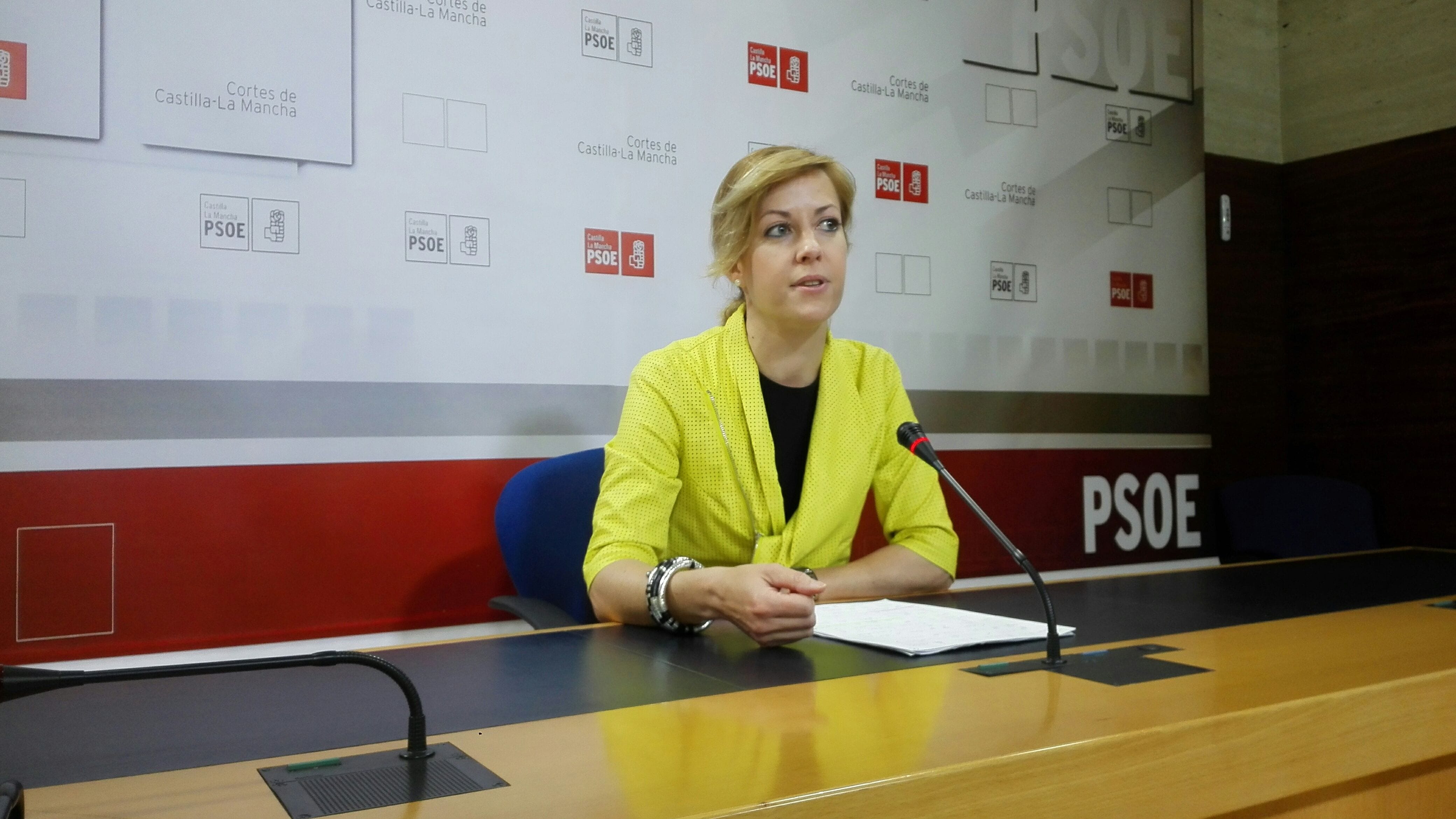 Ana Isabel Abengózar. “Los que están en crisis y achicharrados son Cospedal y los dirigentes del PP de la región”