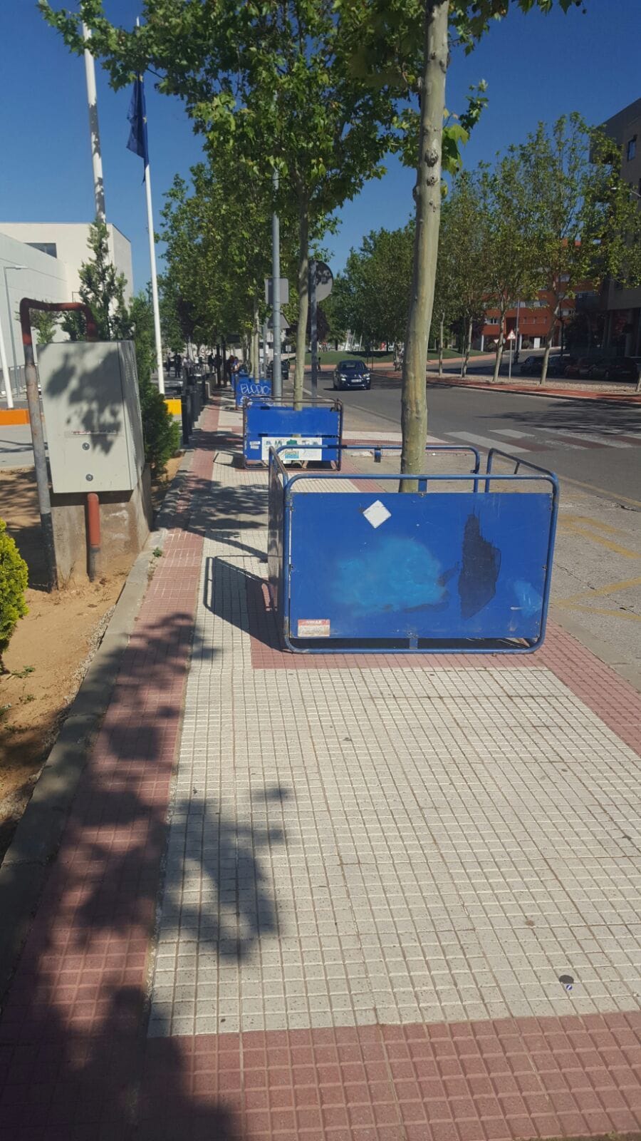 En marcha las obras de nivelado de alcorques en dos importantes vías de Guadalajara