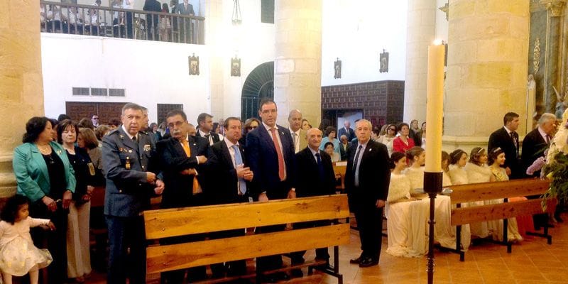 El presidente de la Diputación de Cuenca participa en la misa y procesión de Nuestro Padre Jesús Nazareno de Villares del Saz