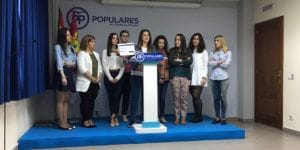 Las jóvenes de NNGG plantan cara a Page en defensa de las libertades de la mujer 2 NNGG Castilla-La Mancha