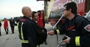 Page visita el puesto de mando del incendio de Seseña.