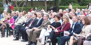 Publico asistente al concierto de música militar.