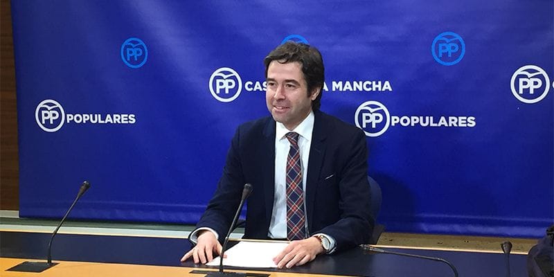 Robisco denuncia que los guiños de Page a Podemos le convierten en radical de izquierdas