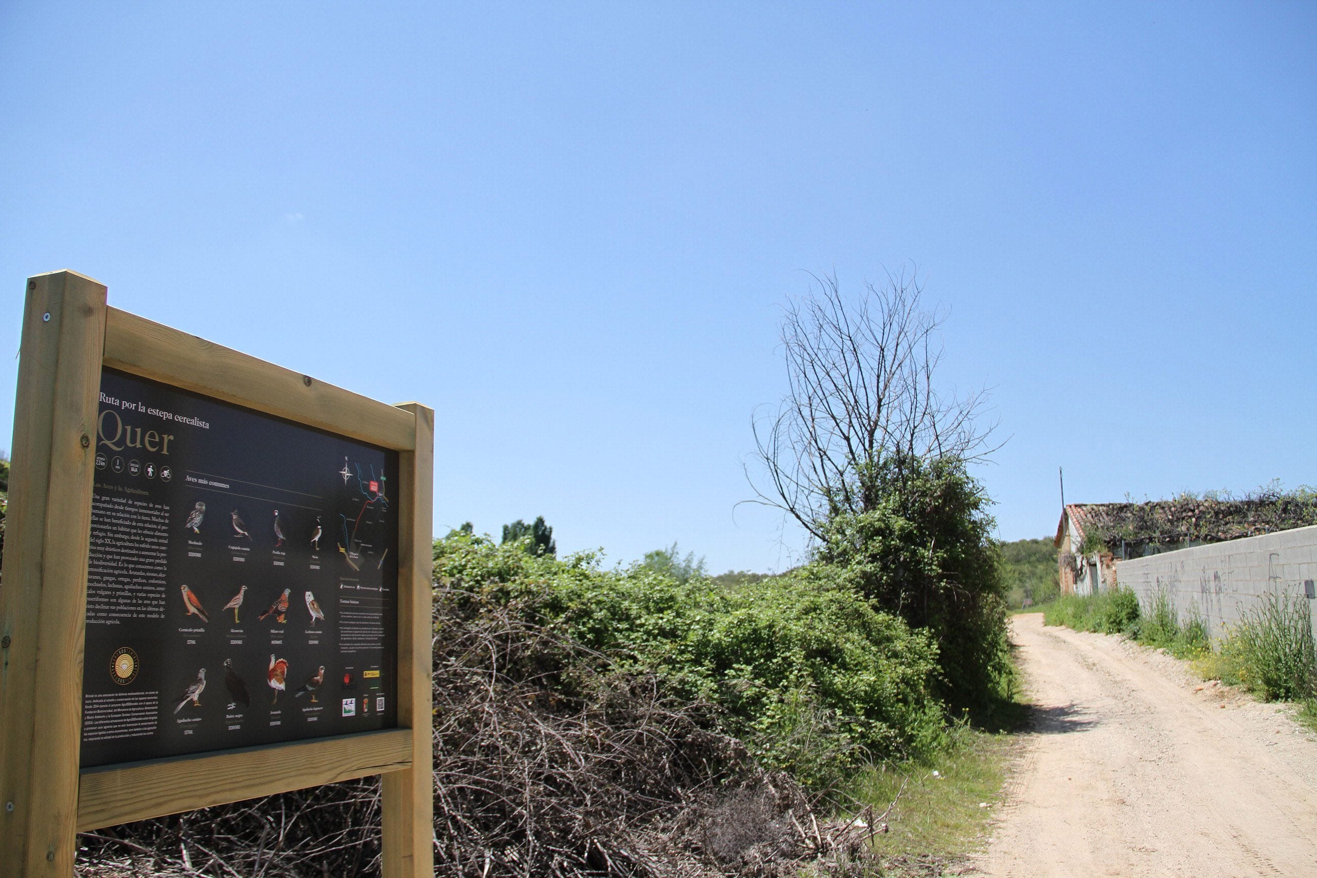 Quer celebra una jornada medioambiental para inaugurar su ruta ornitológica